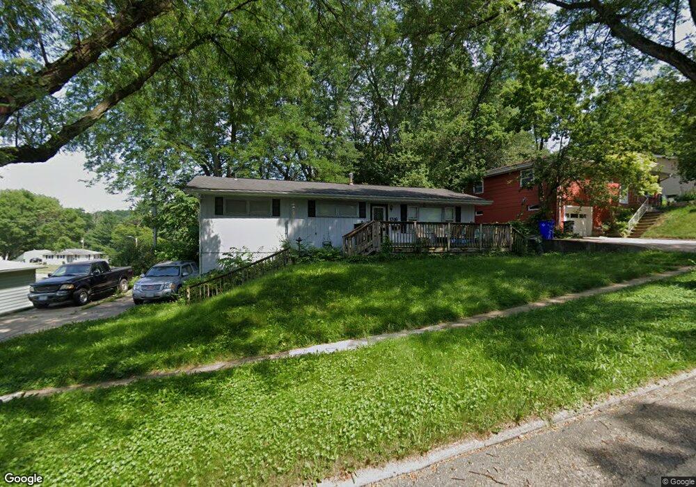 1316 Harold Dr SE, Cedar Rapids, IA 52403 - photo 1