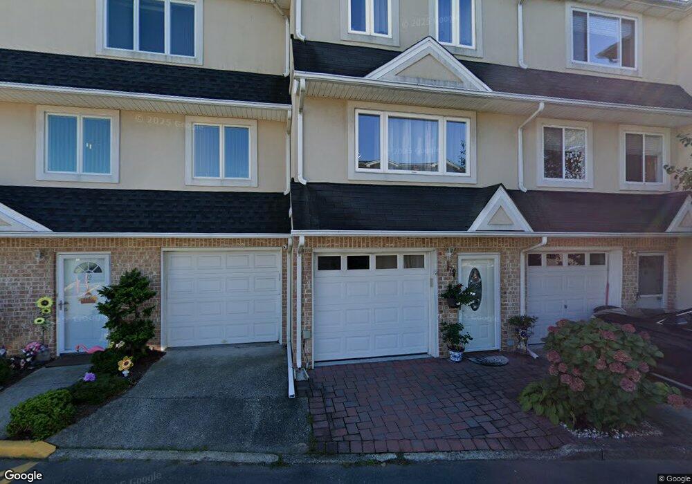 14 Seagate Ct, Staten Island, NY 10305 - photo 1