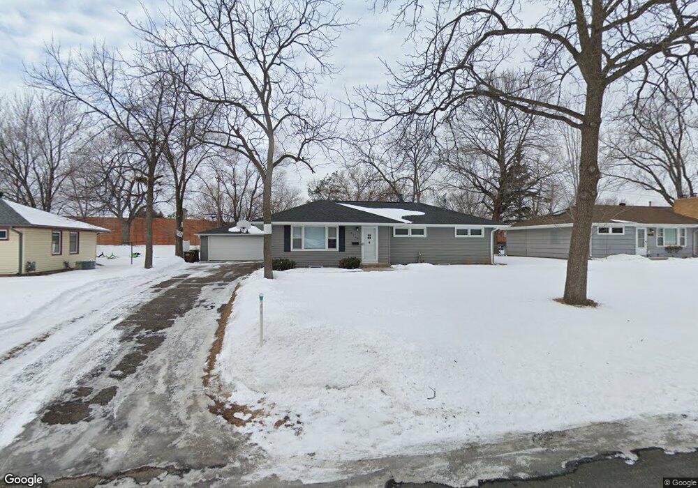 9124 Fremont Ave S, Bloomington, MN 55420 - photo 1
