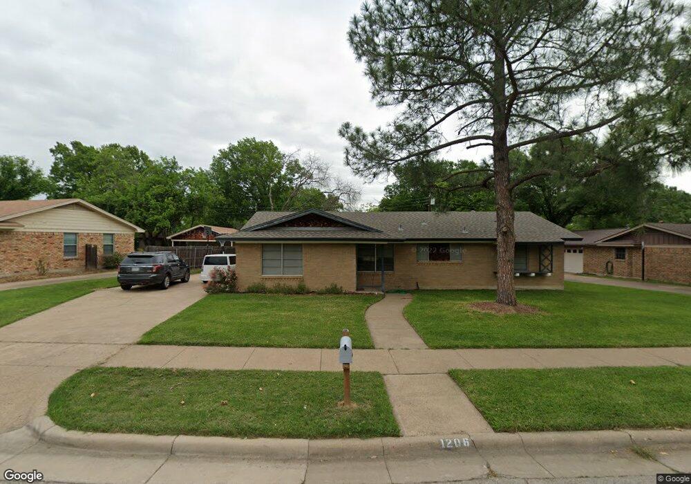 1206 Crestridge St, Ennis, TX 75119 - photo 1