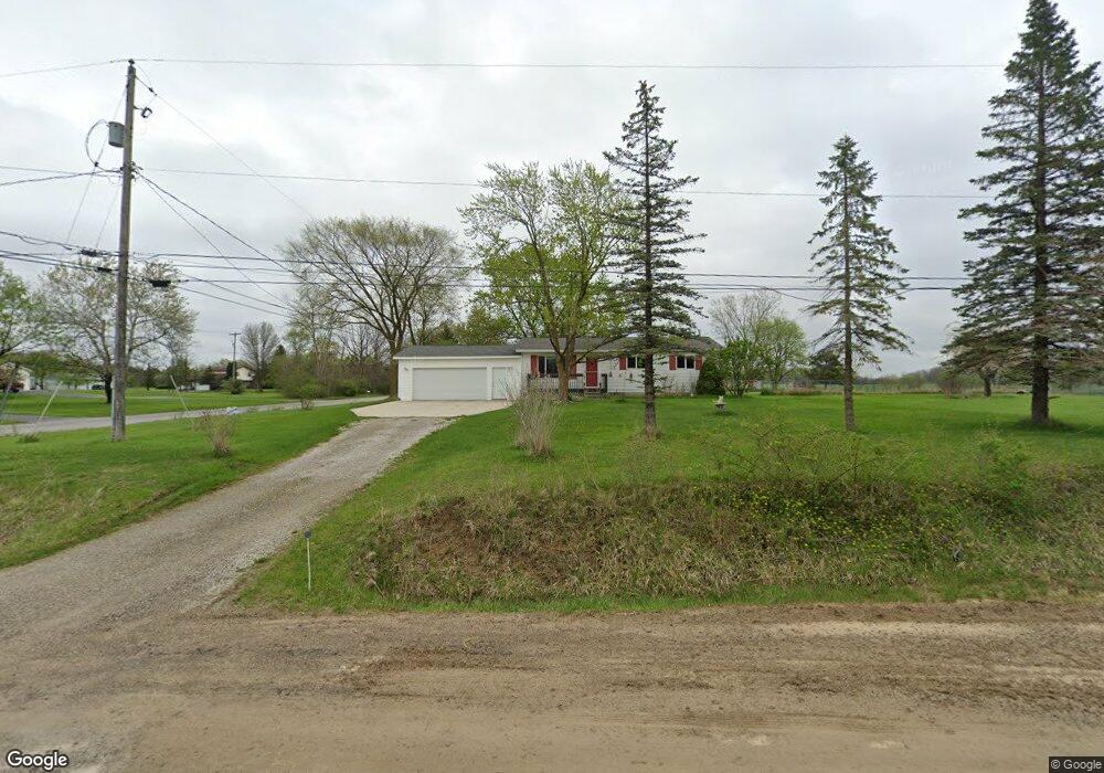 8009 van Vleet Rd, Gaines, MI 48436 - photo 1