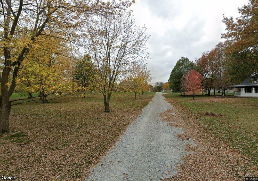 917 Wheeler Ln, Wapakoneta, OH 45895 - photo 1