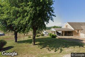 902 Highway E, Linn, MO 65051