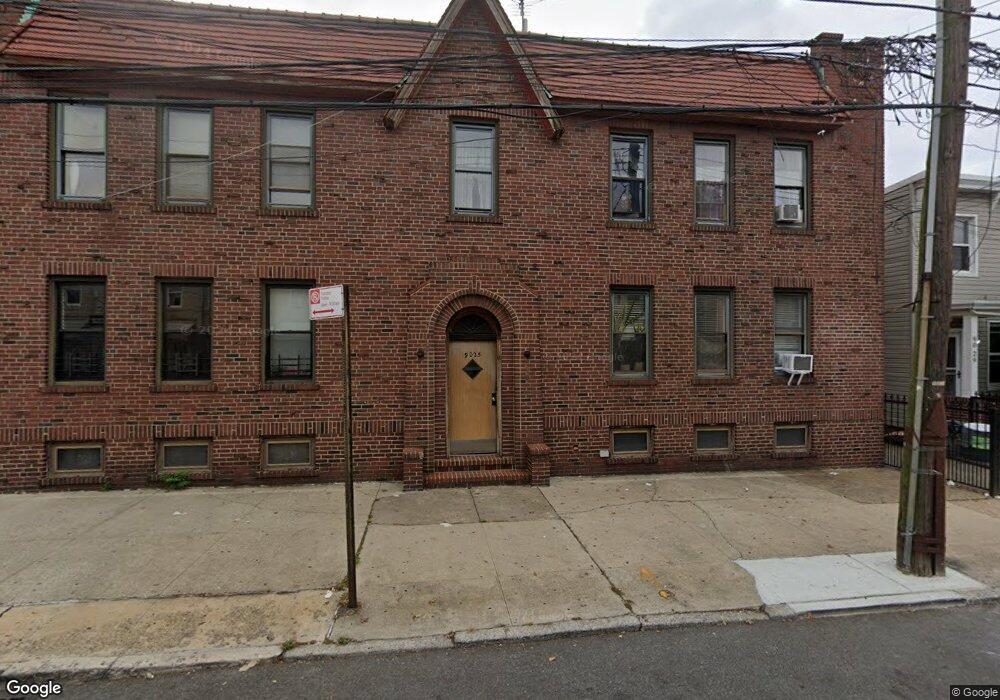 9025 Eldert Ln, Woodhaven, NY 11421 - photo 1