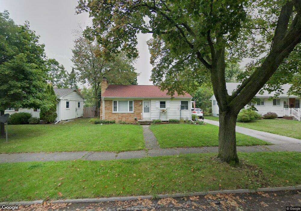 227 Cloverland Dr, Lansing, MI 48910 - photo 1