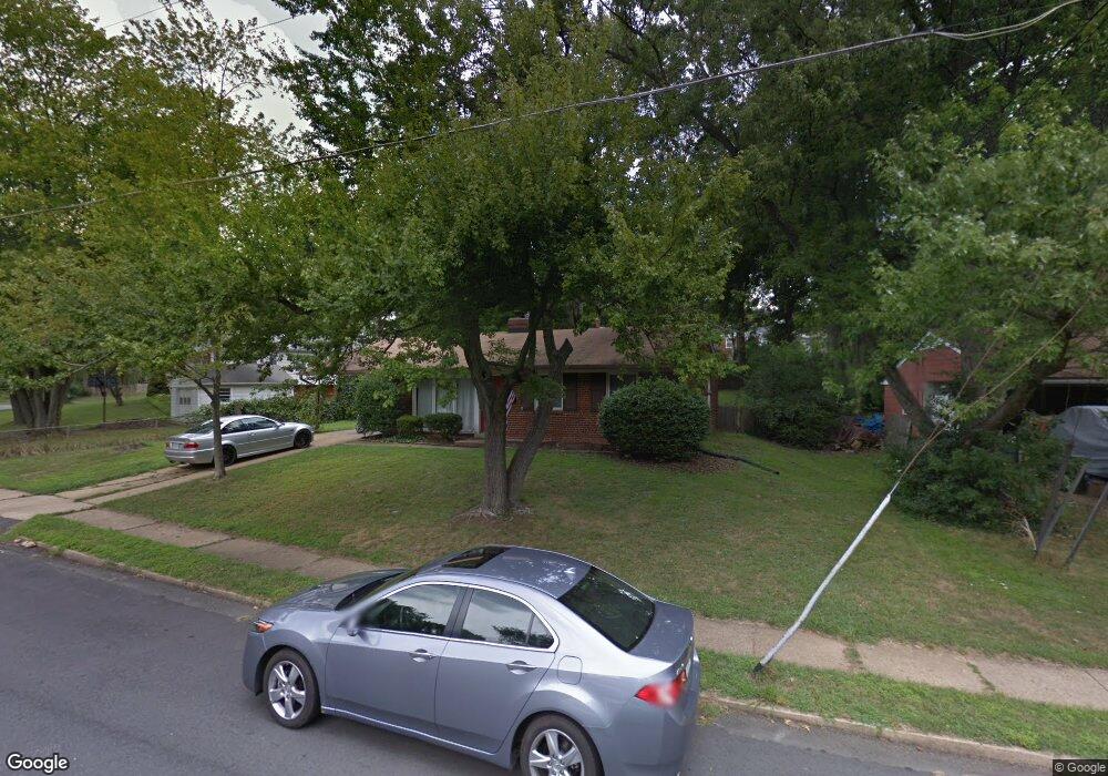 1102 Lakewood Dr SW, Vienna, VA 22180 - photo 1