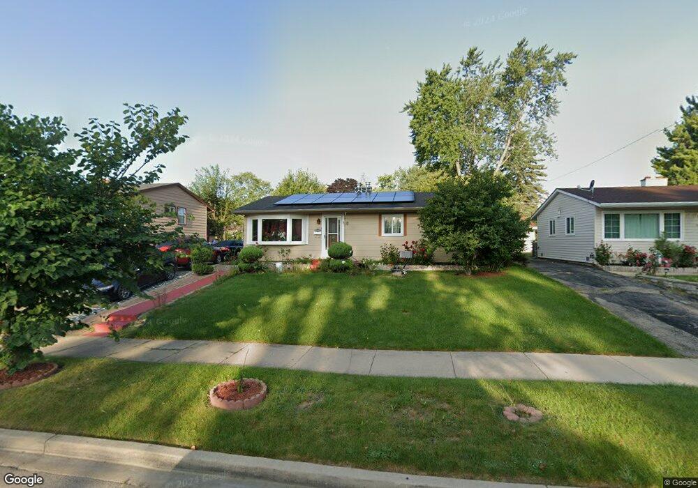 1404 N Berwick Blvd, Waukegan, IL 60085 - photo 1