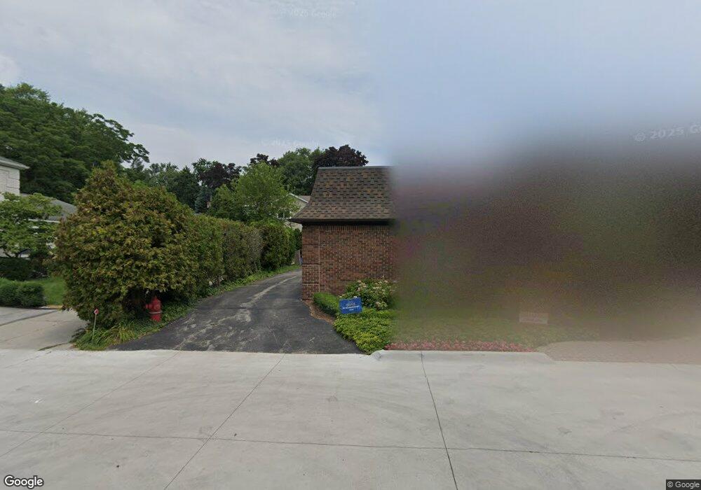 365 Lake Shore Rd unit Bldg-Unit, Grosse Pointe Farms, MI 48236 - photo 1