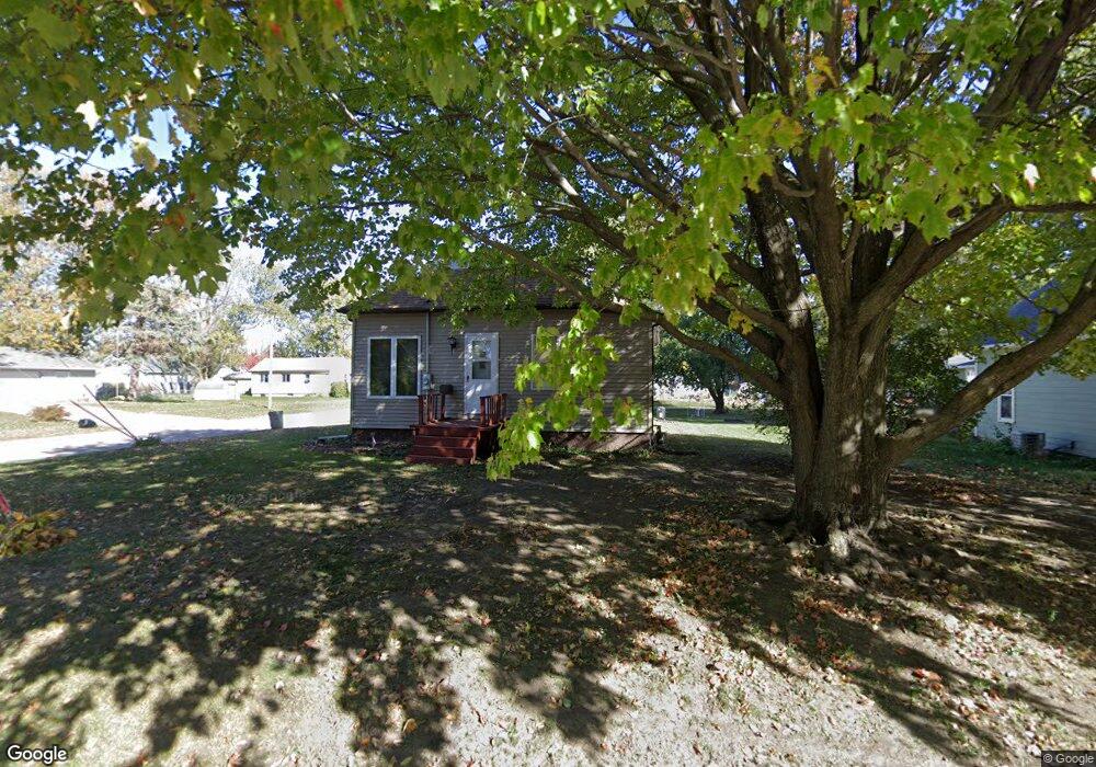 830 E 8th St N, Newton, IA 50208 - photo 1