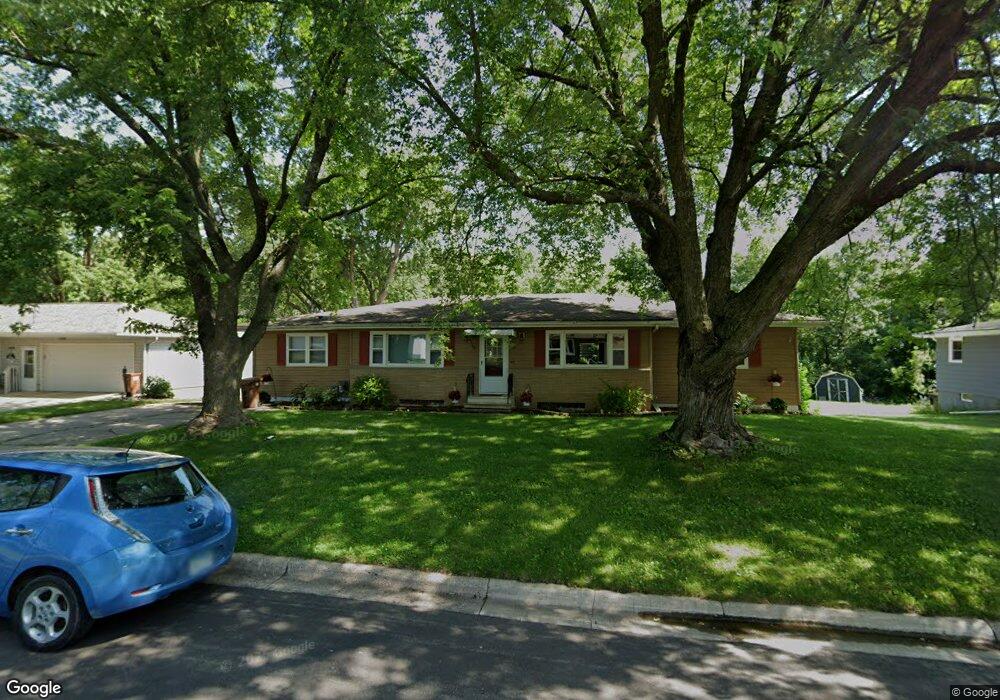 1406 Crestview Rd, Albert Lea, MN 56007 - photo 1