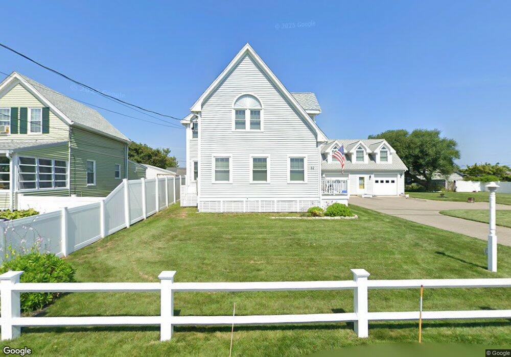 32 Chickatawbut Ave, Marshfield, MA 02050 - photo 1
