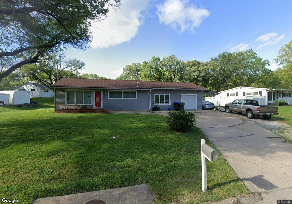 2132 SW Tara Ave, Topeka, KS 66611 - photo 1