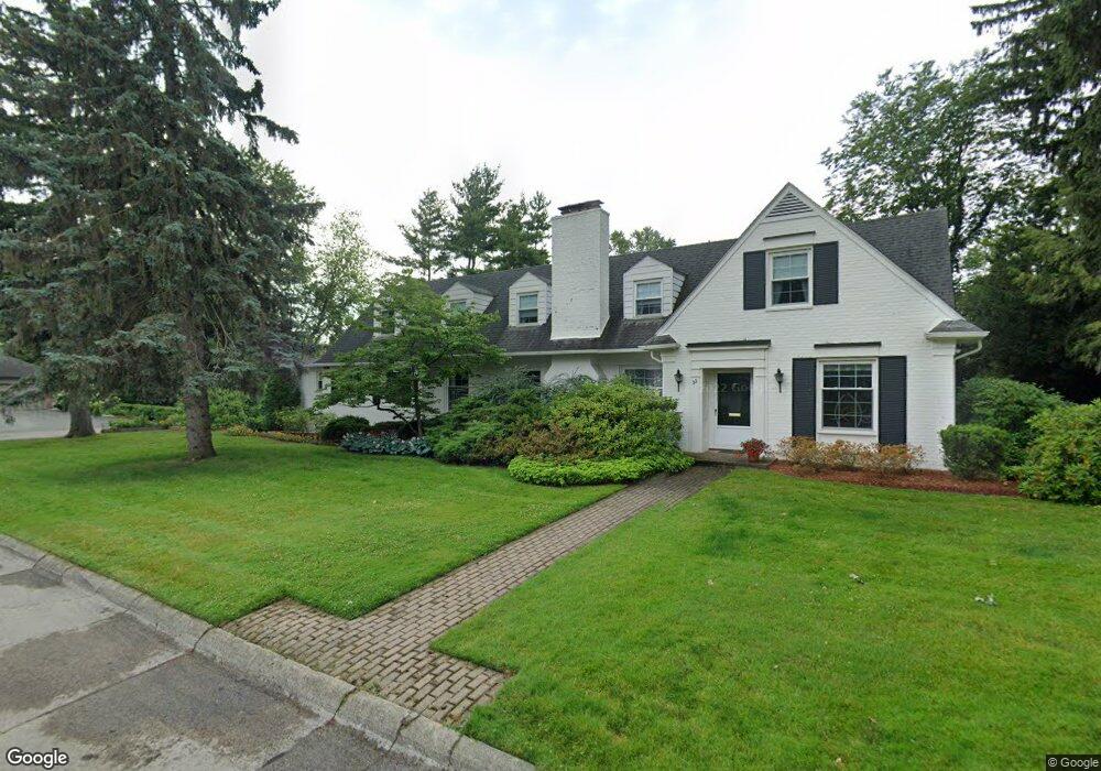 33 Westwind Ln, Grosse Pointe Farms, MI 48236 - photo 1