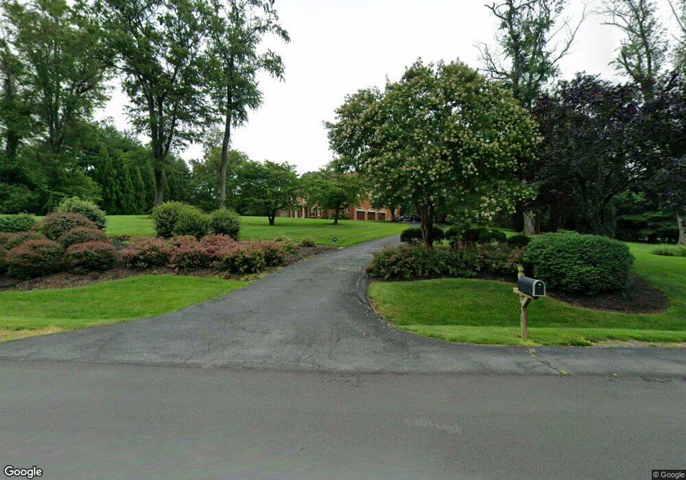 7001 Balmoral Forest Rd, Clifton, VA 20124 - photo 1