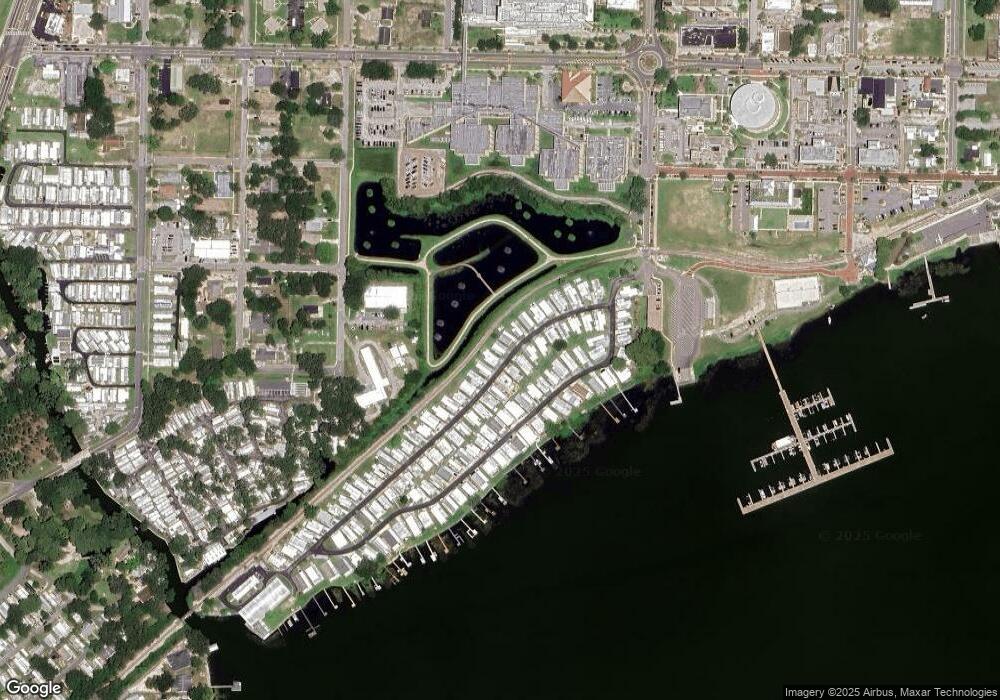 532 Marina Ln, Tavares, FL 32778 - photo 1