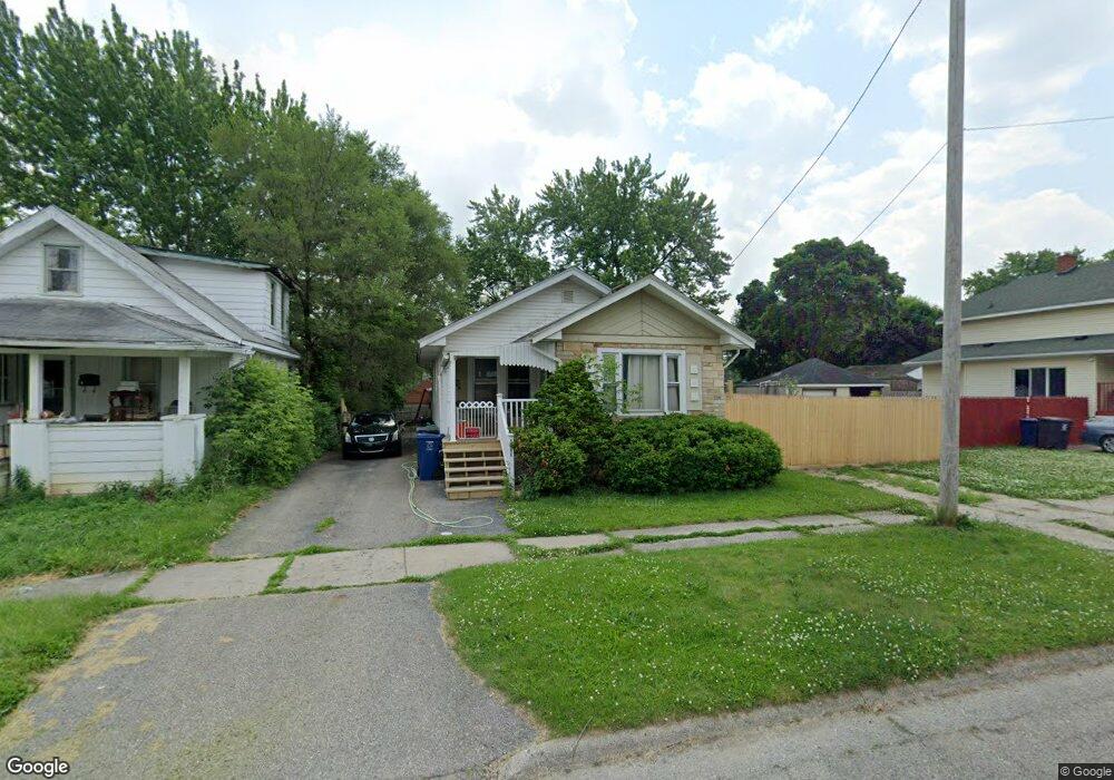 2605 Brown St, Flint, MI 48503 - photo 1