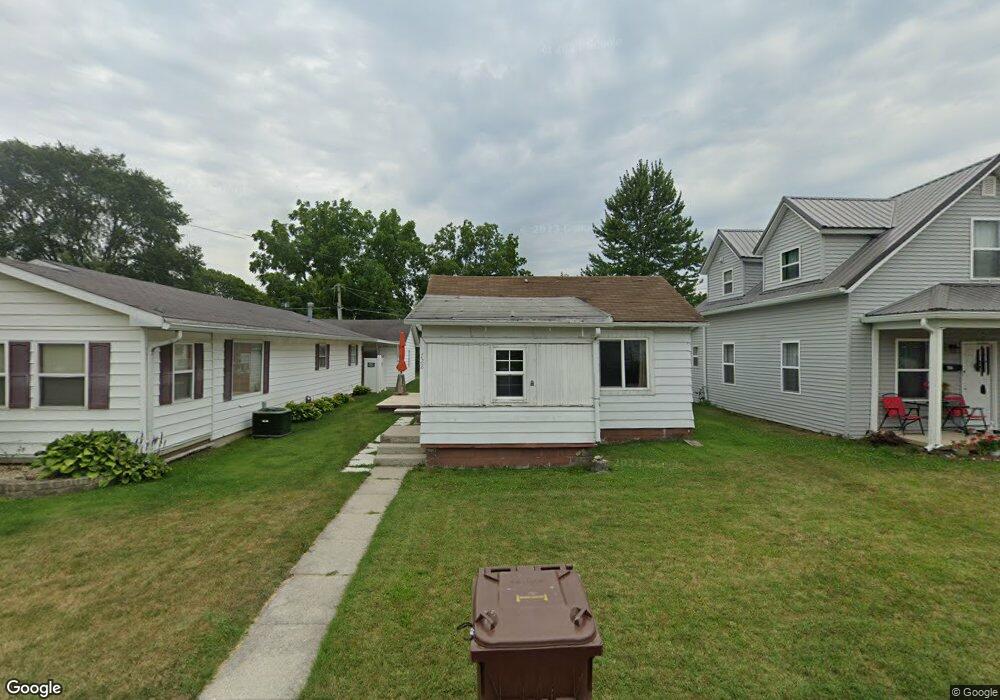 722 W Wiley Ave, Bluffton, IN 46714 - photo 1