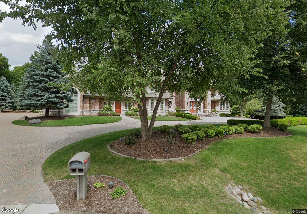 1370 Scenic Ct, Bloomfield Hills, MI 48302 - photo 1