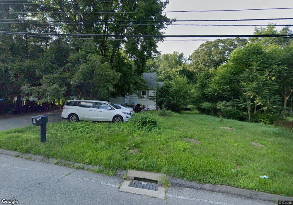 179 Hunters Rd, Norwich, CT 06360 - photo 1