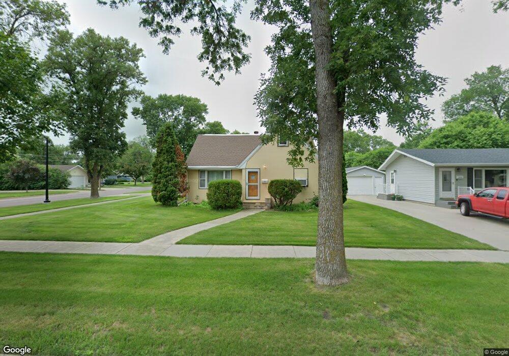 2802 9th St N, Fargo, ND 58102 - photo 1