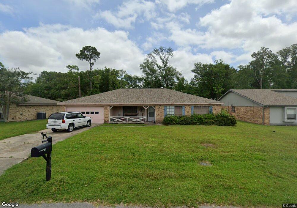 4719 E Greenfield Cir, Lake Charles, LA 70605 - photo 1