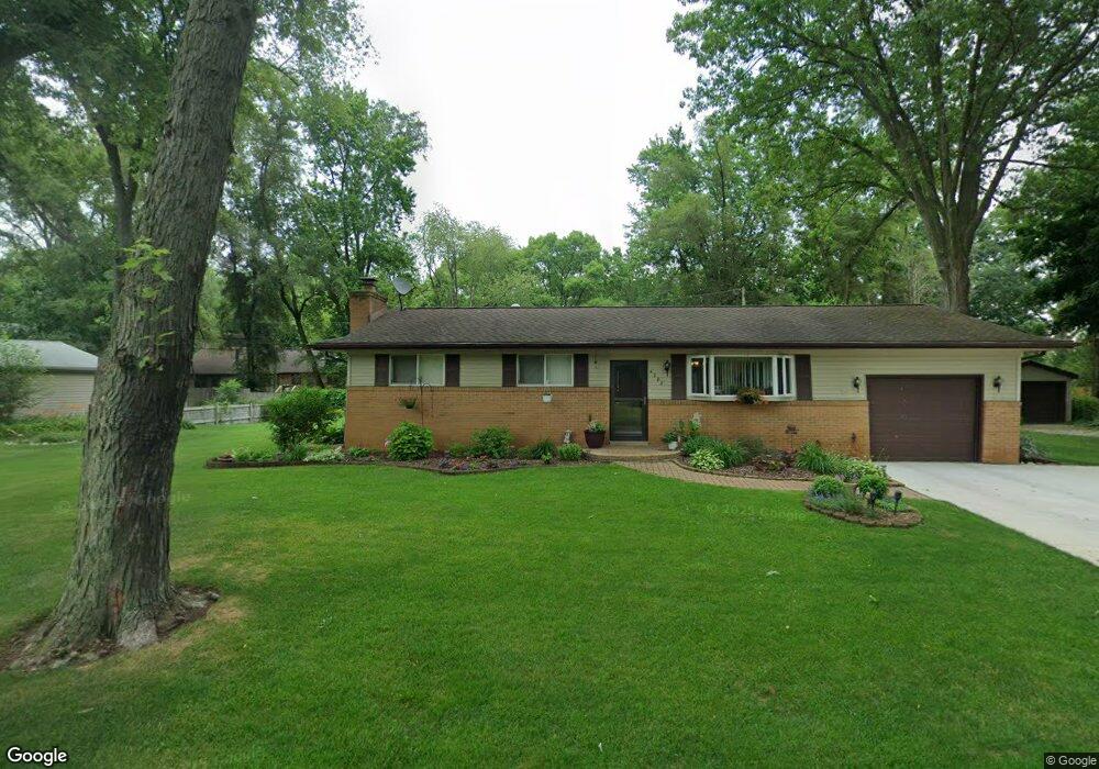 4287 Maple Blvd, West Bloomfield, MI 48323 - photo 1
