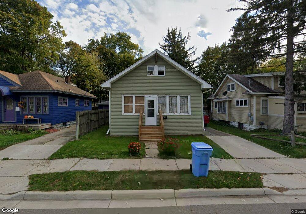 1205 W Mount Hope Ave, Lansing, MI 48910 - photo 1