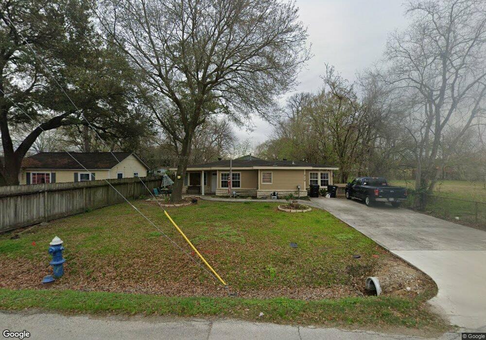 310 Soren Ln, Houston, TX 77076 - photo 1