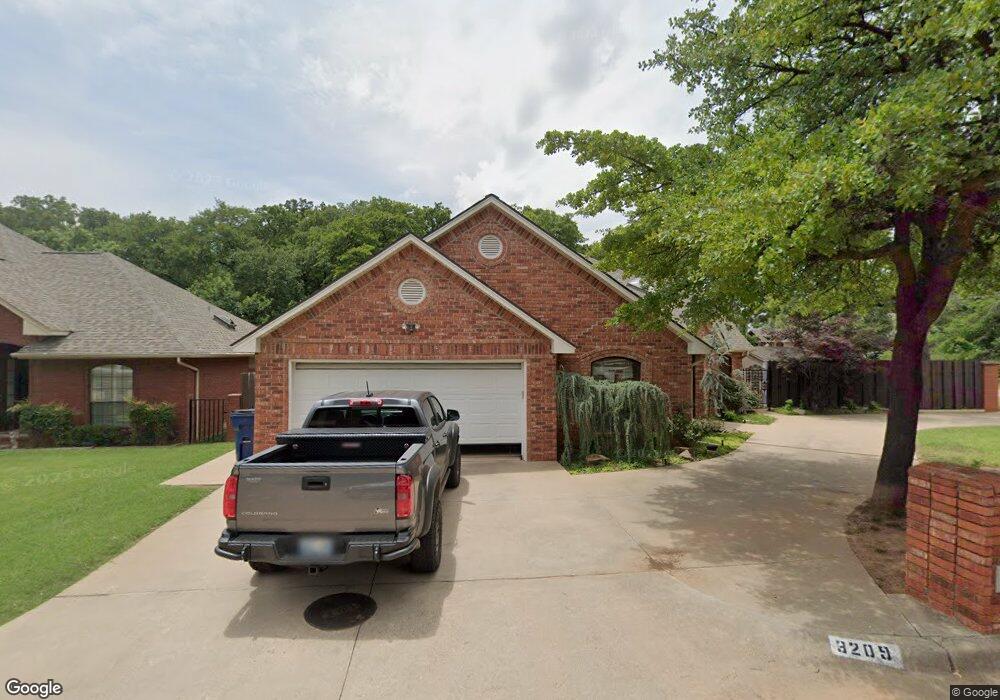 3209 Williamsburg St, Duncan, OK 73533 - photo 1