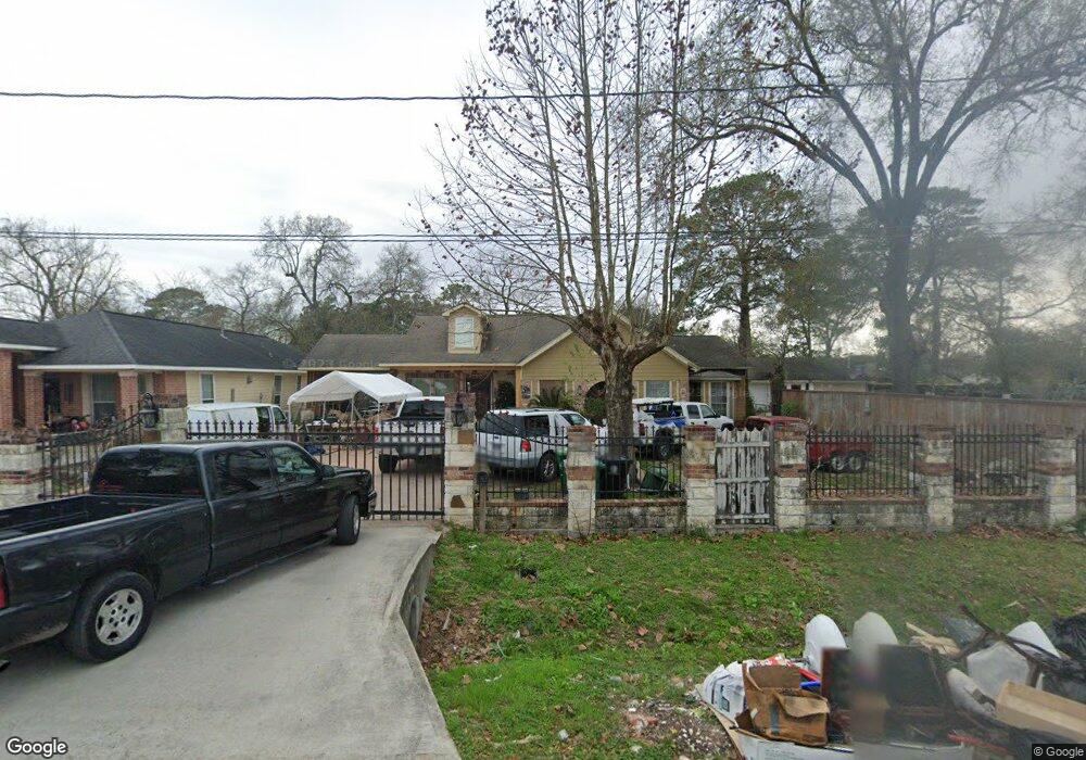 10215 Donald Dr, Houston, TX 77076 - photo 1