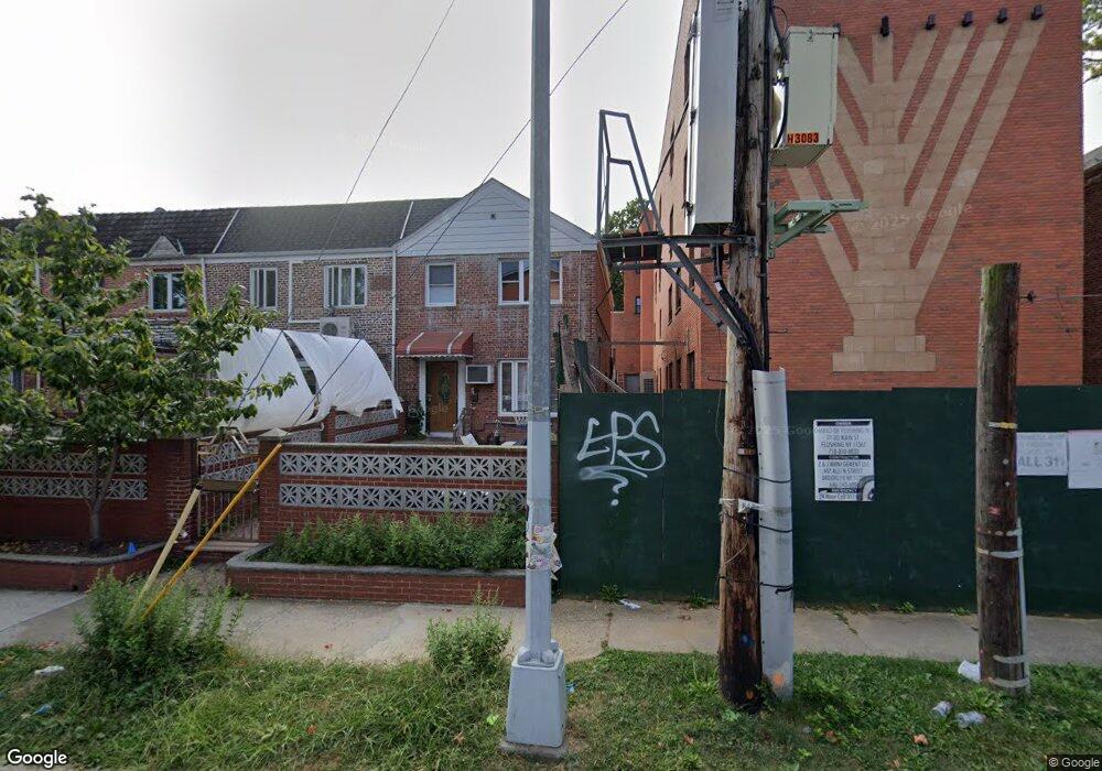 14408 77th Ave, Flushing, NY 11367 - photo 1