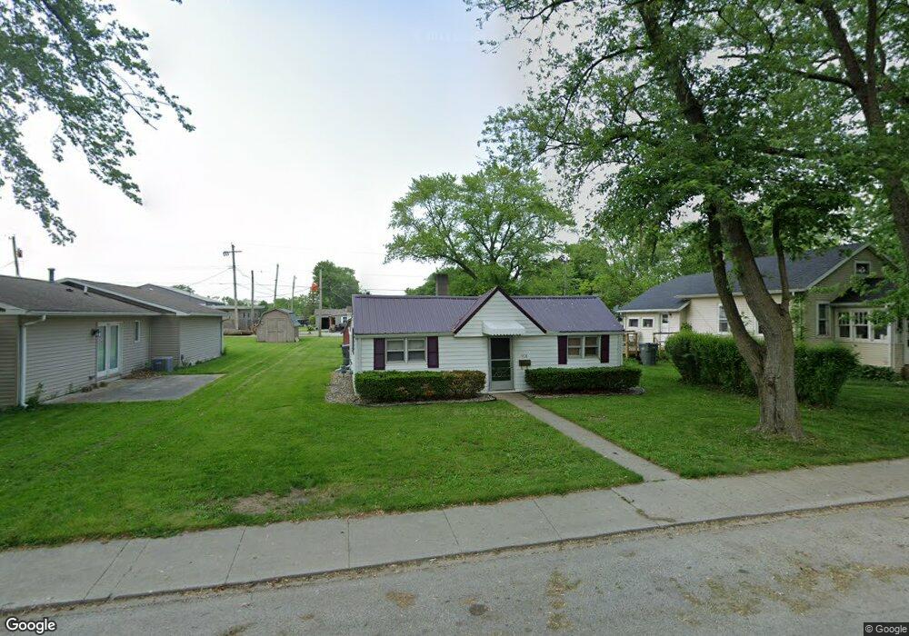 956 E Walnut St, Nappanee, IN 46550 - photo 1