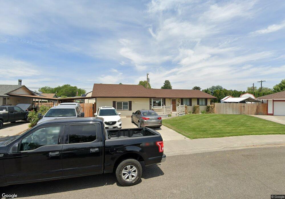 3912 W 3rd Ave, Kennewick, WA 99336 - photo 1