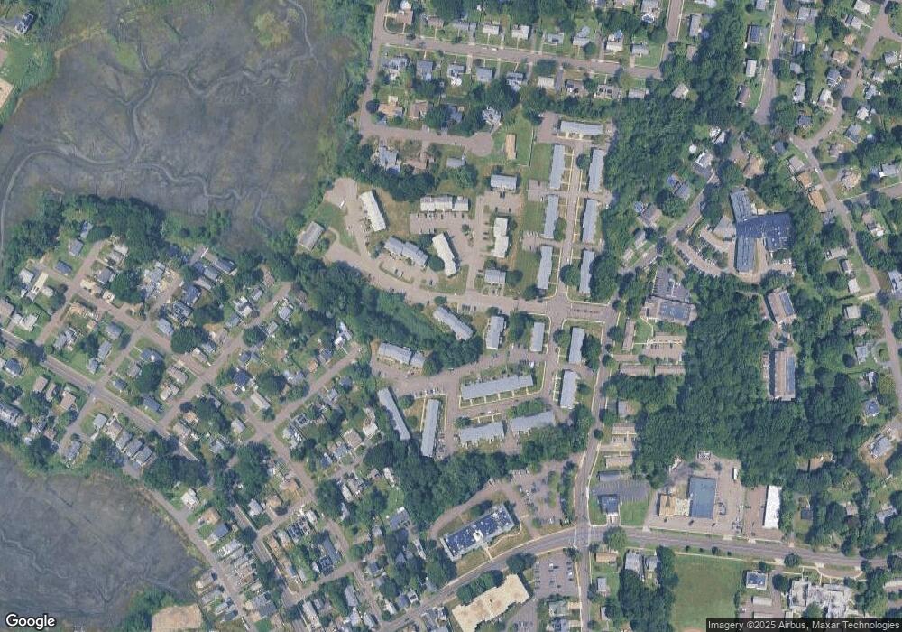 44 Carriage Dr, Milford, CT 06460 - photo 1