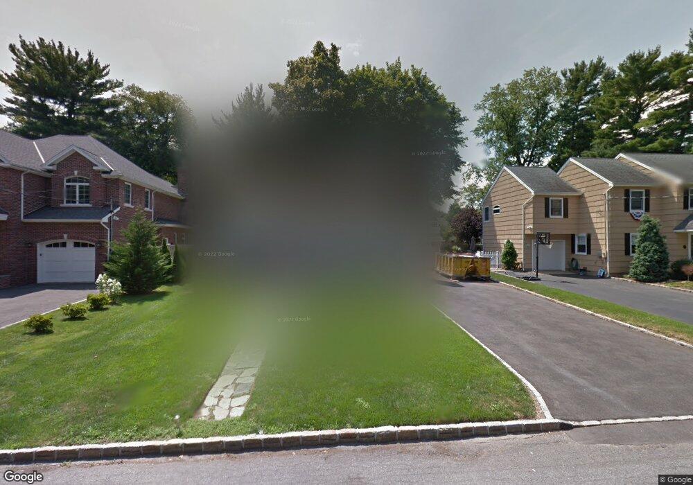 21 Smith St, Glen Head, NY 11545 - photo 1