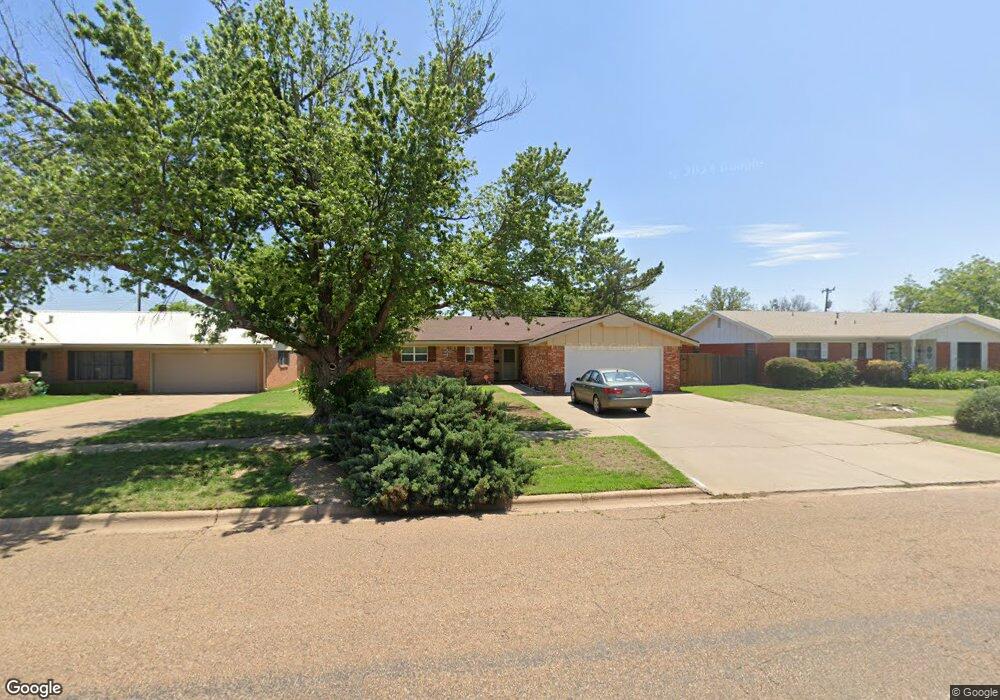 3005 W 20th St, Plainview, TX 79072 - photo 1