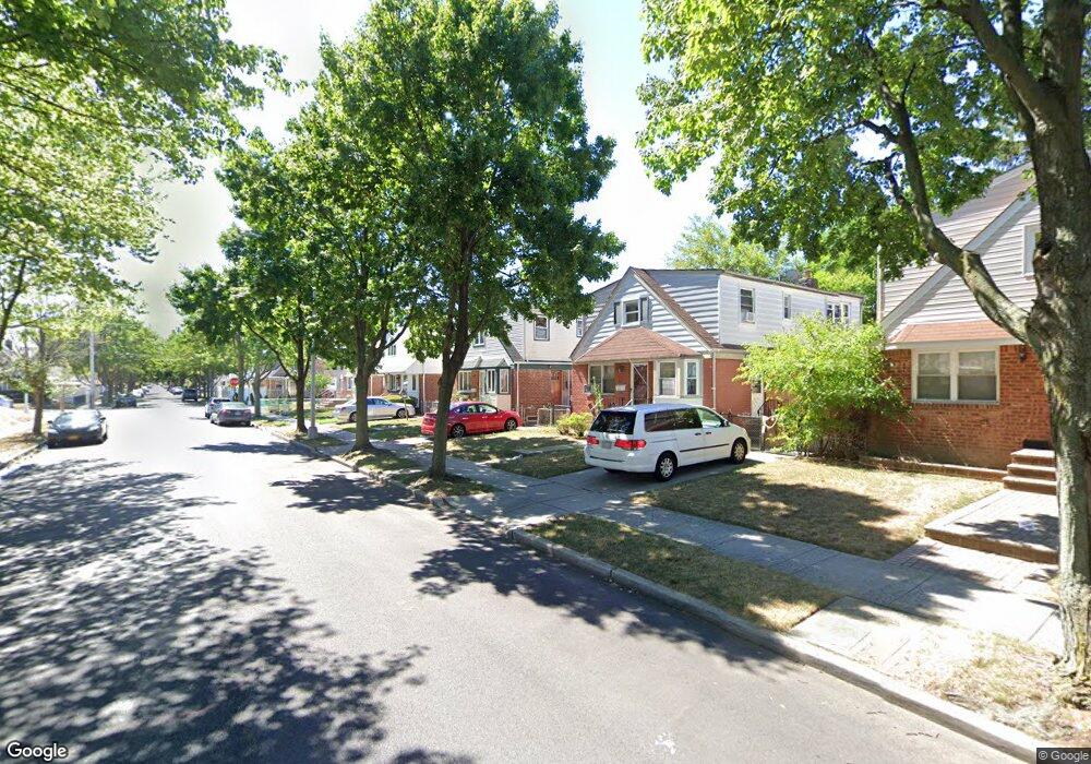 8056 259th St, Glen Oaks, NY 11004 - photo 1