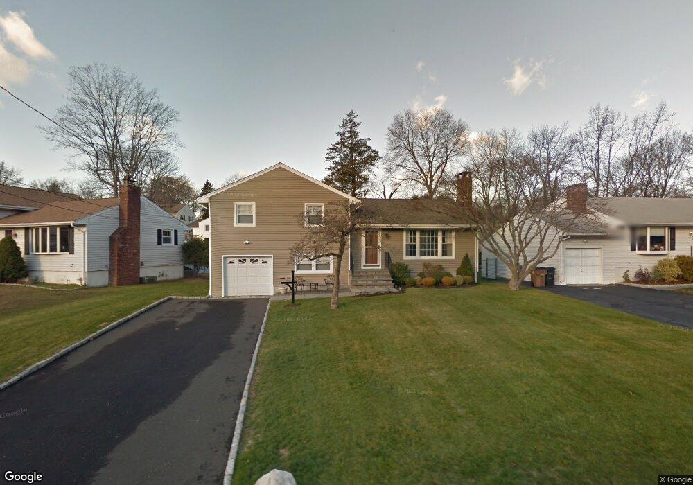 54 Autumn Ln, Stamford, CT 06906 - photo 1