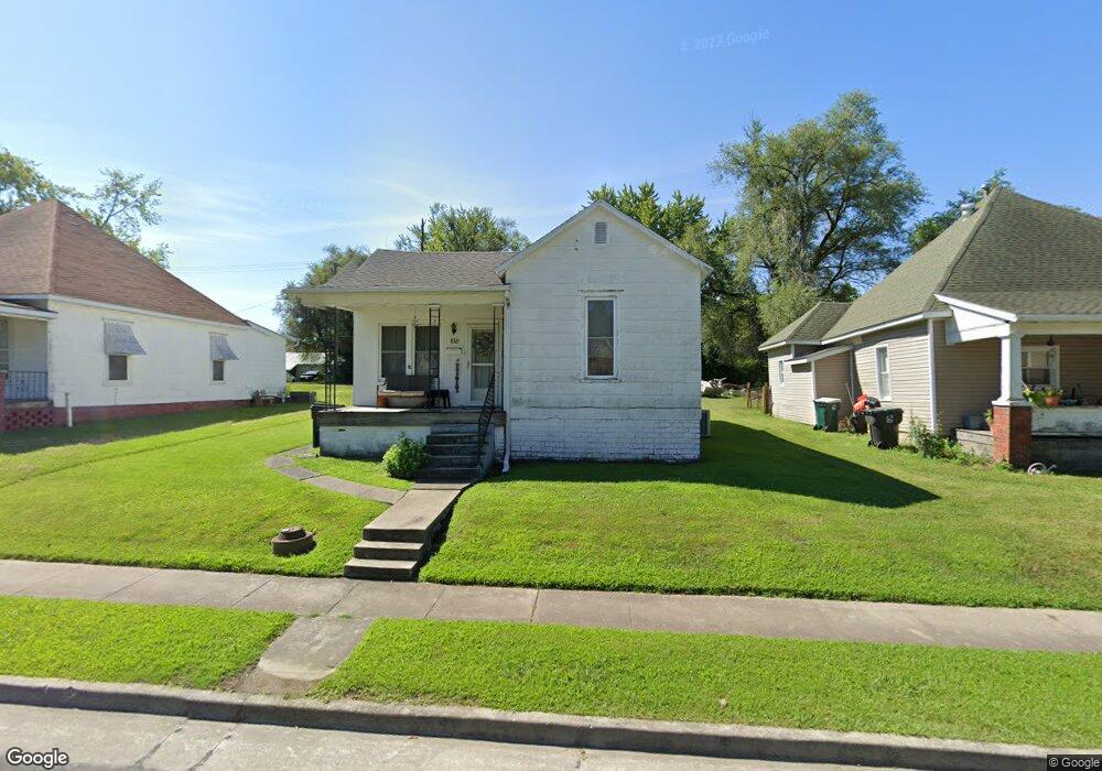 832 Concannon St, Moberly, MO 65270 - photo 1