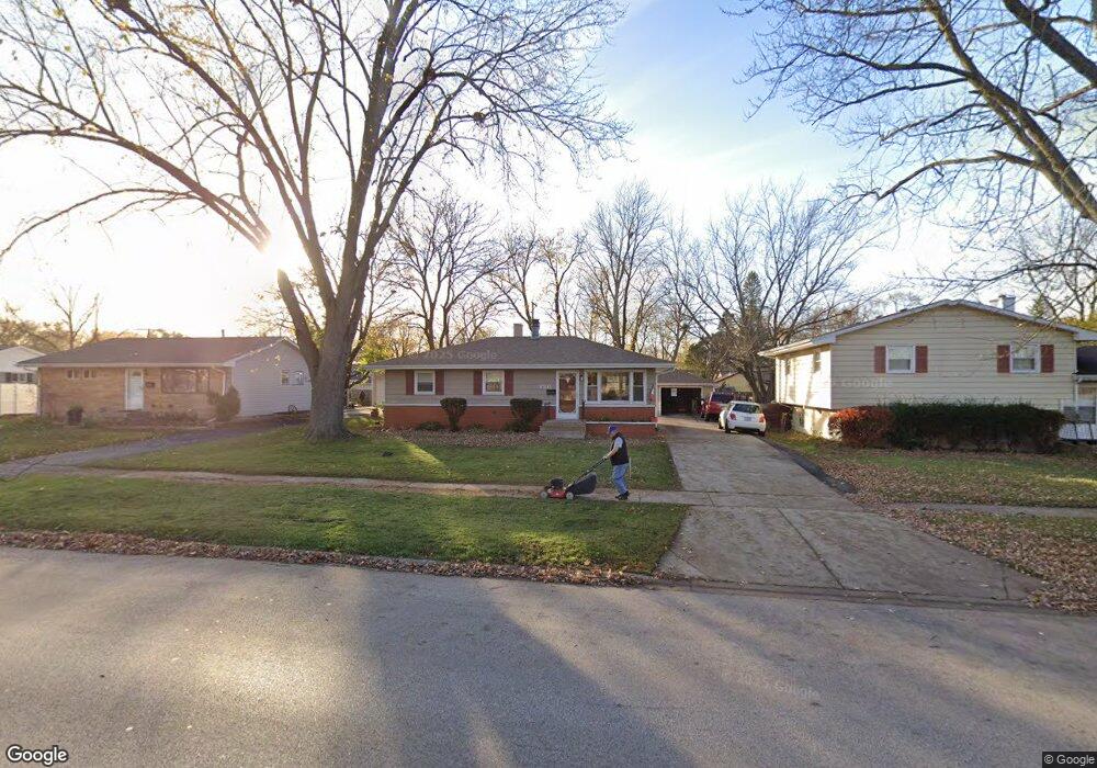 720 N Edgelawn Dr unit 2, Aurora, IL 60506 - photo 1