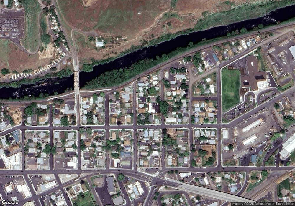 16 SE 9th Dr, Pendleton, OR 97801 - photo 1