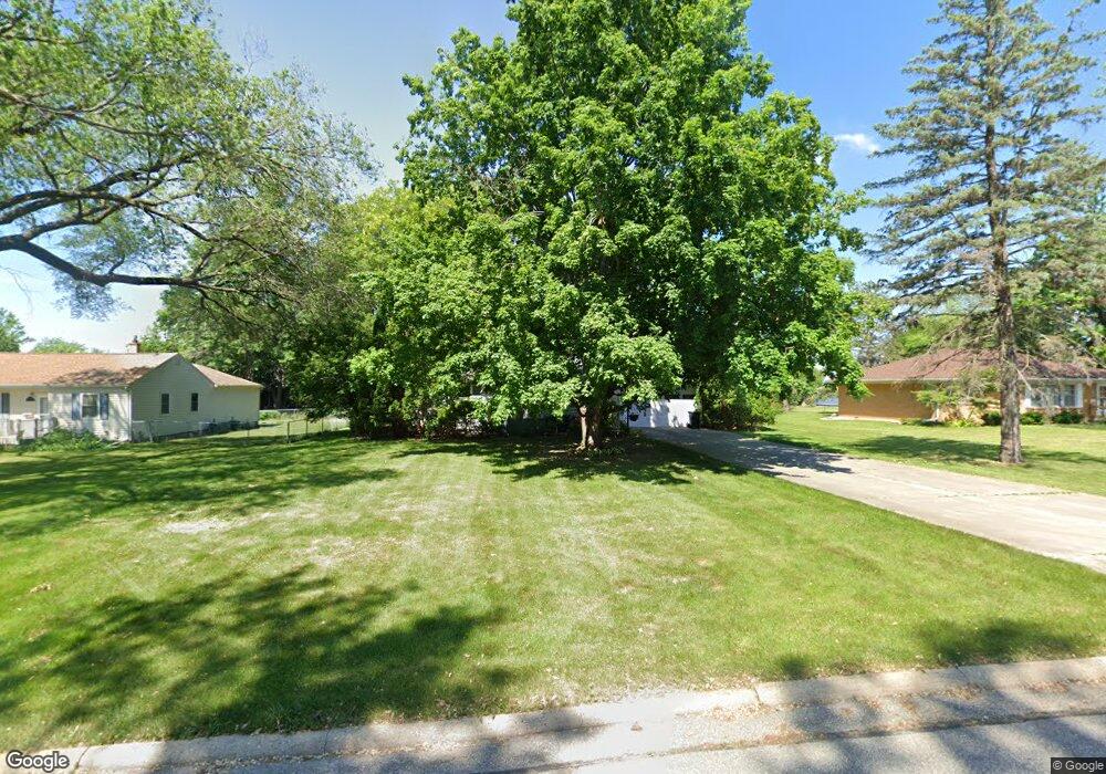 3103 Hillcrest Dr, Cedar Falls, IA 50613 - photo 1