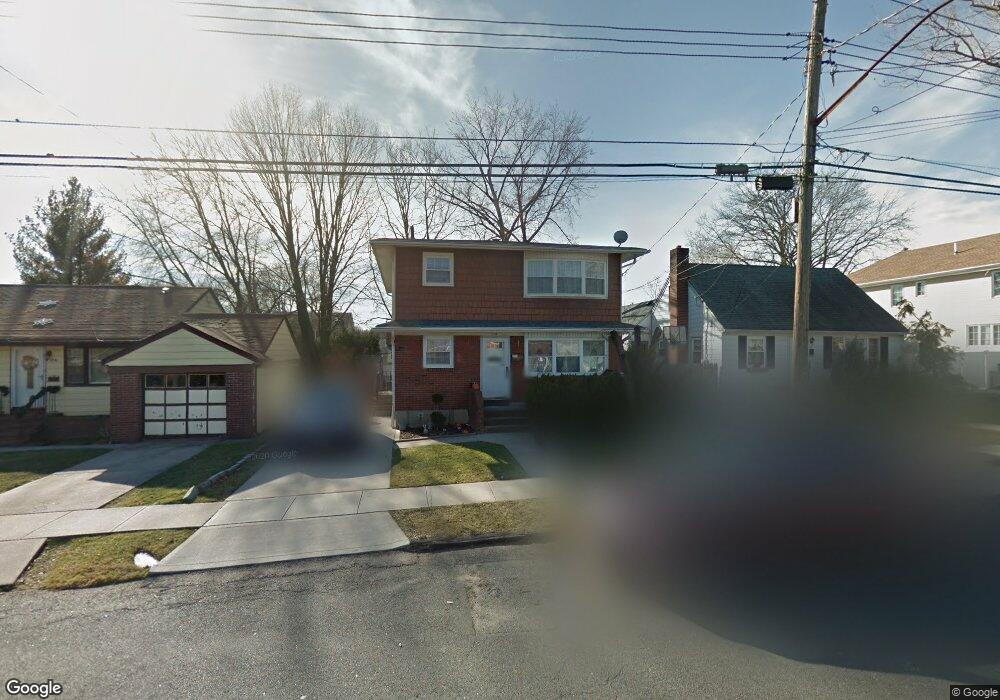 118 Malone Ave, Staten Island, NY 10306 - photo 1