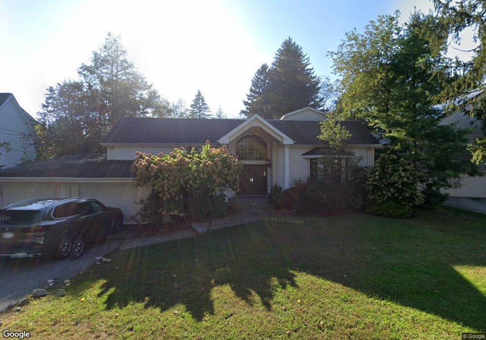 381 Dudley Rd unit 381, Newton Center, MA 02459 - photo 1