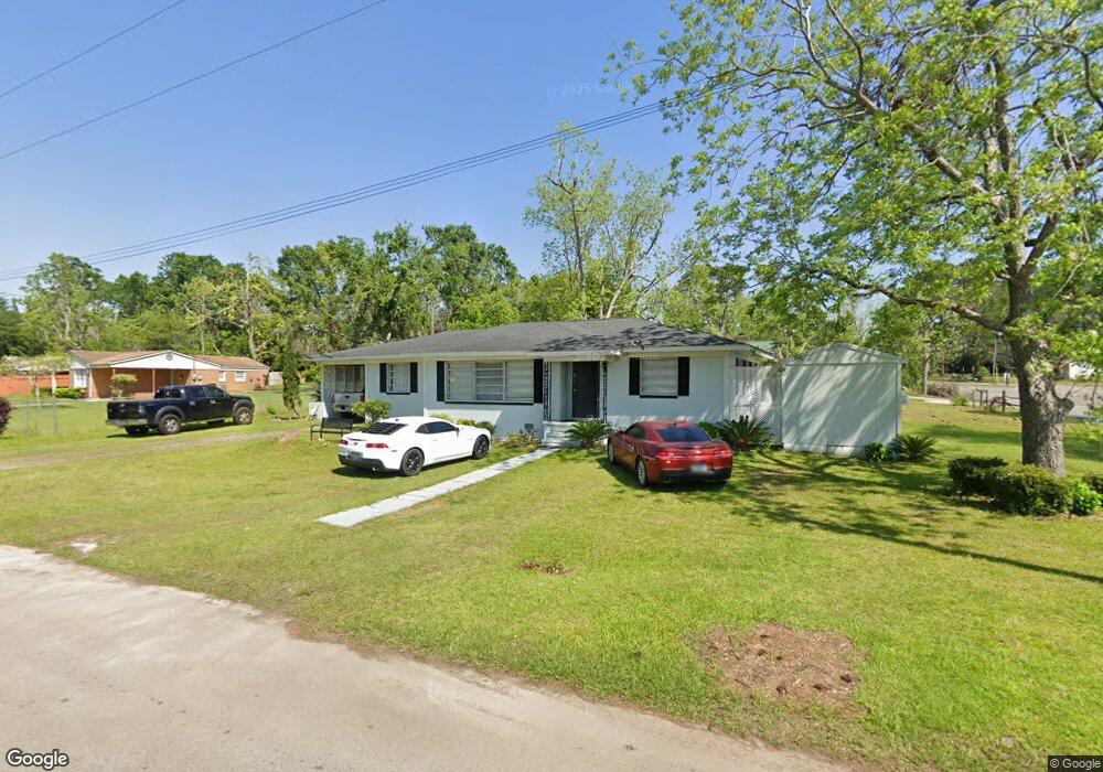 623 Gordon St E, Douglas, GA 31533 - photo 1