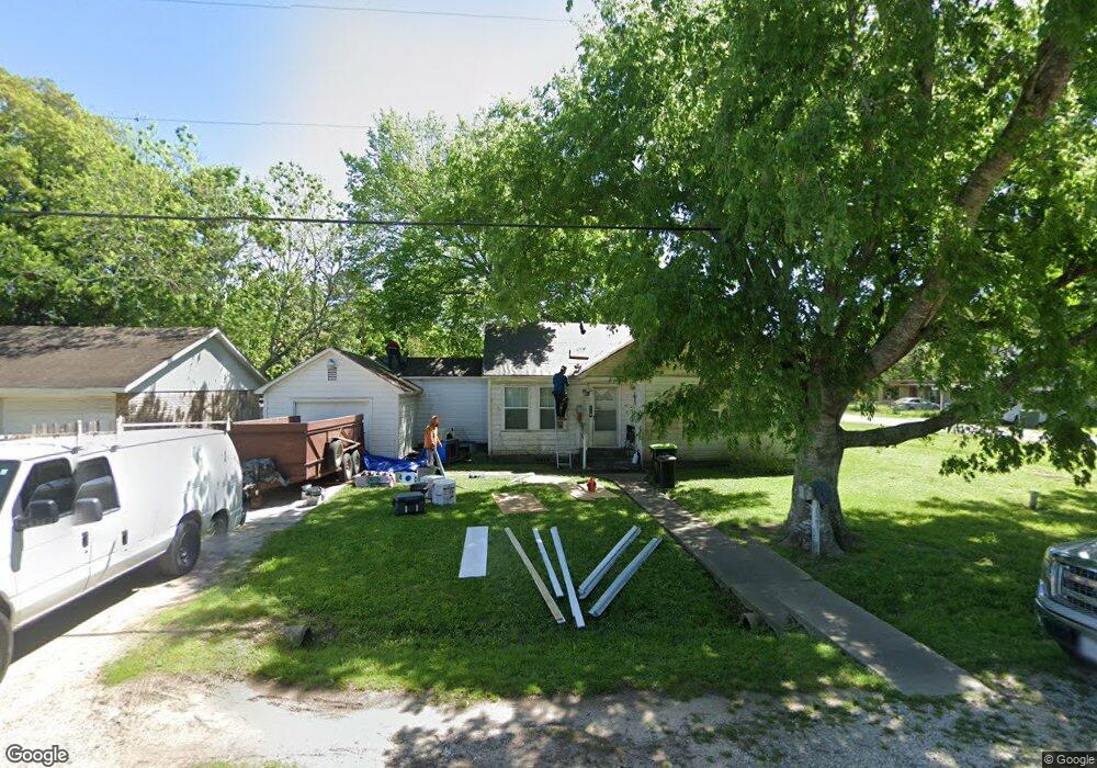 1021 Avenue I, Bay City, TX 77414 - photo 1