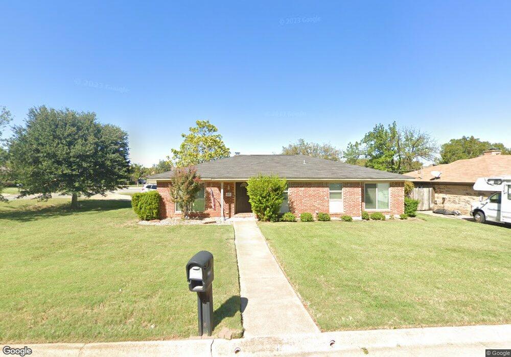 8401 Randy Dr, North Richland Hills, TX 76182 - photo 1