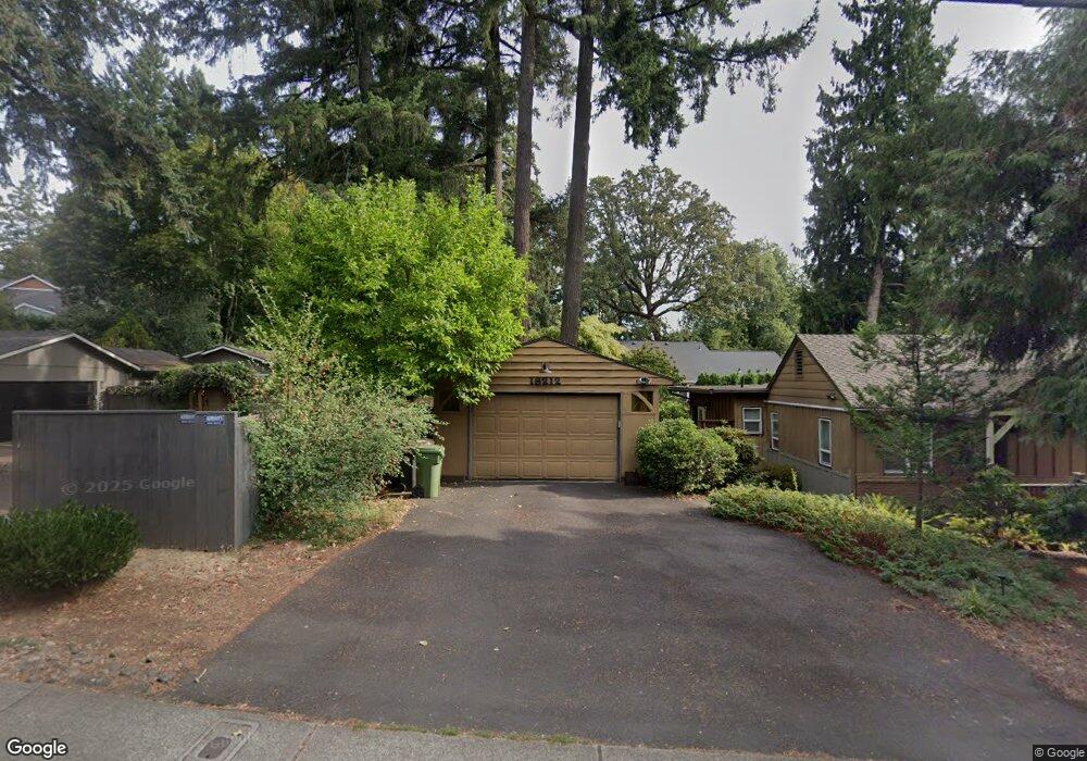 18212 Bryant Rd, Lake Oswego, OR 97034 - photo 1