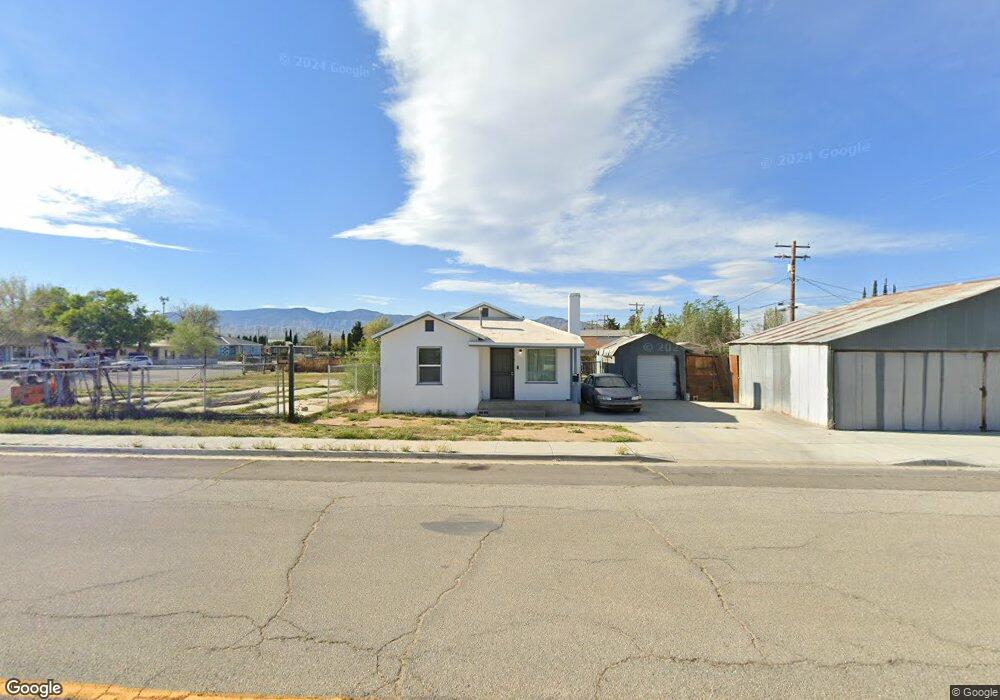 2037 Inyo St, Mojave, CA 93501 - photo 1