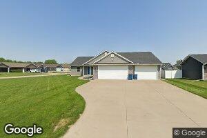 906 14th St, Port Byron, IL 61275